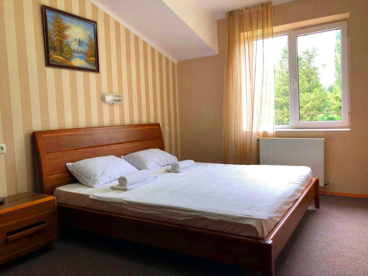 Imeri Park Hotel Kutaisi Eksteriør bilde